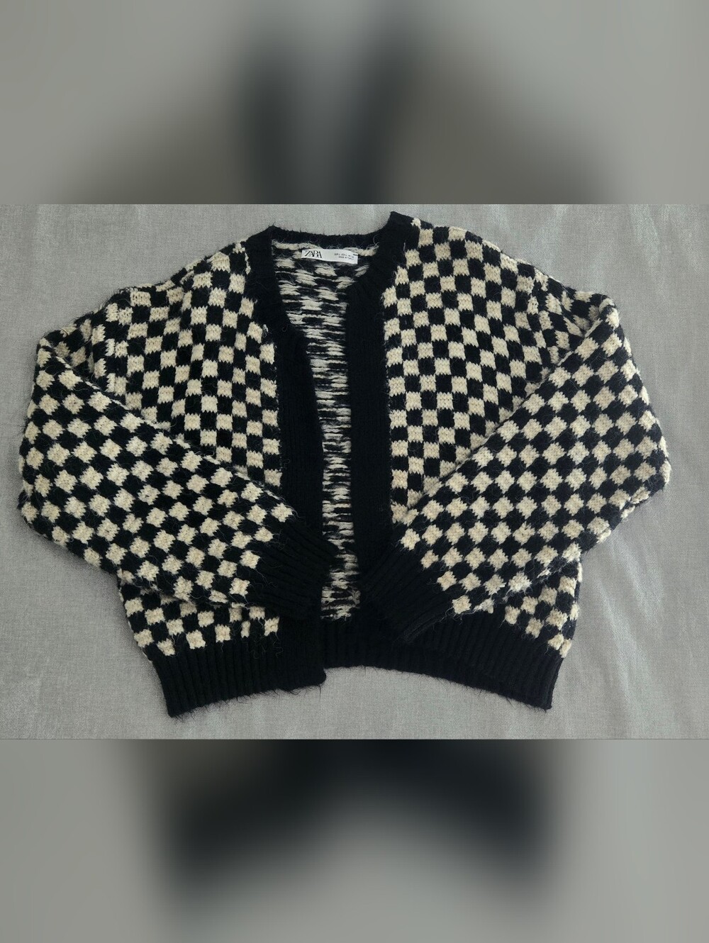 ZARA Black and Cream Checker Knit Sweater Size Large